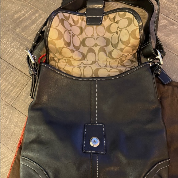 Used coach purse with matching wallet - Picture 2 of 9